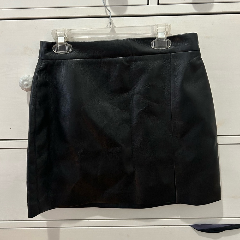 Wilfred Faux Leather mini Skirt